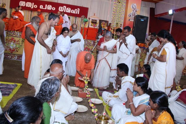 Lighting the Yajna Lamp